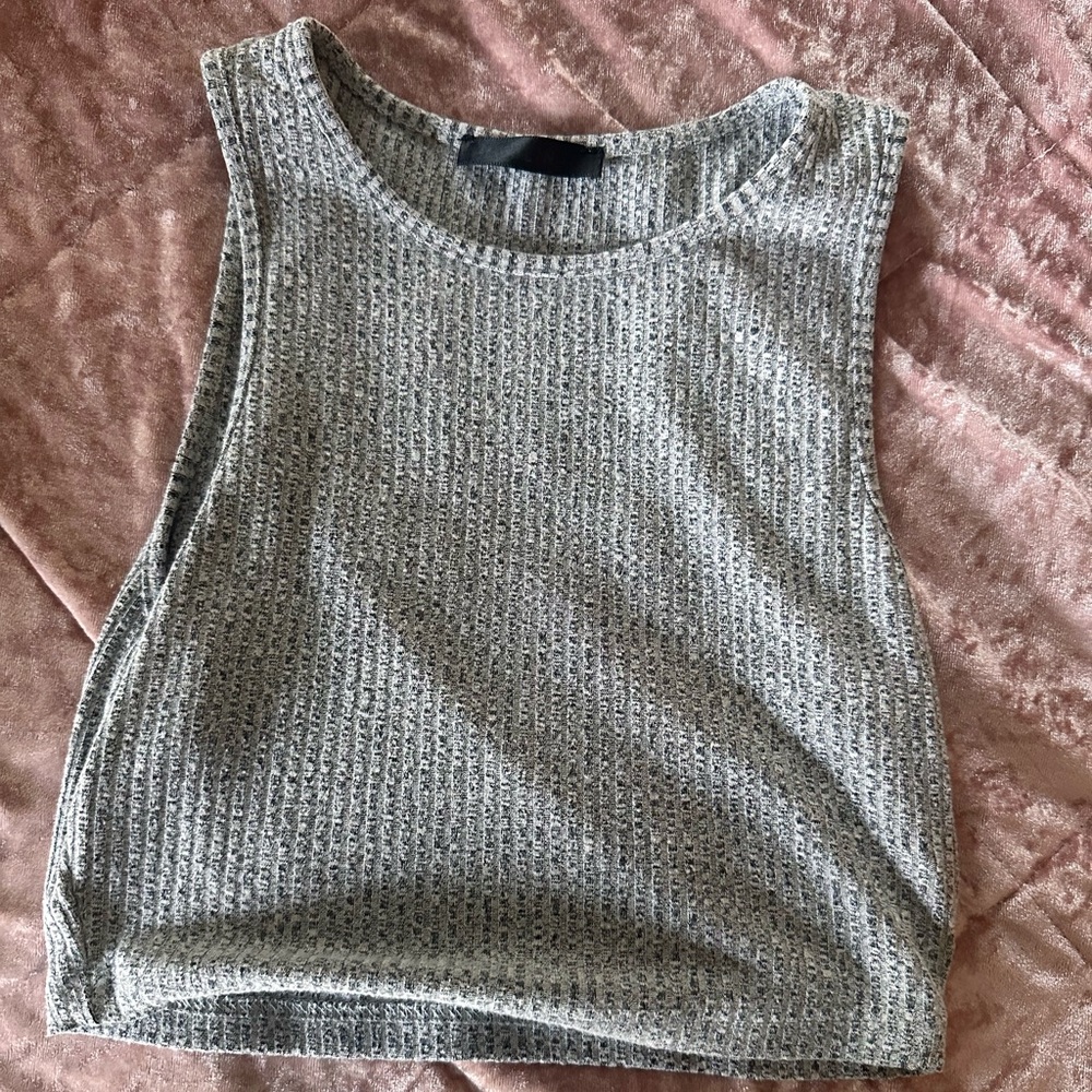 SHEIN Light Grey Cropped Tank Top